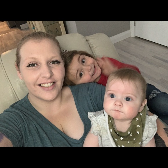 Meet your Posher, Stef - Picture 1 of 1